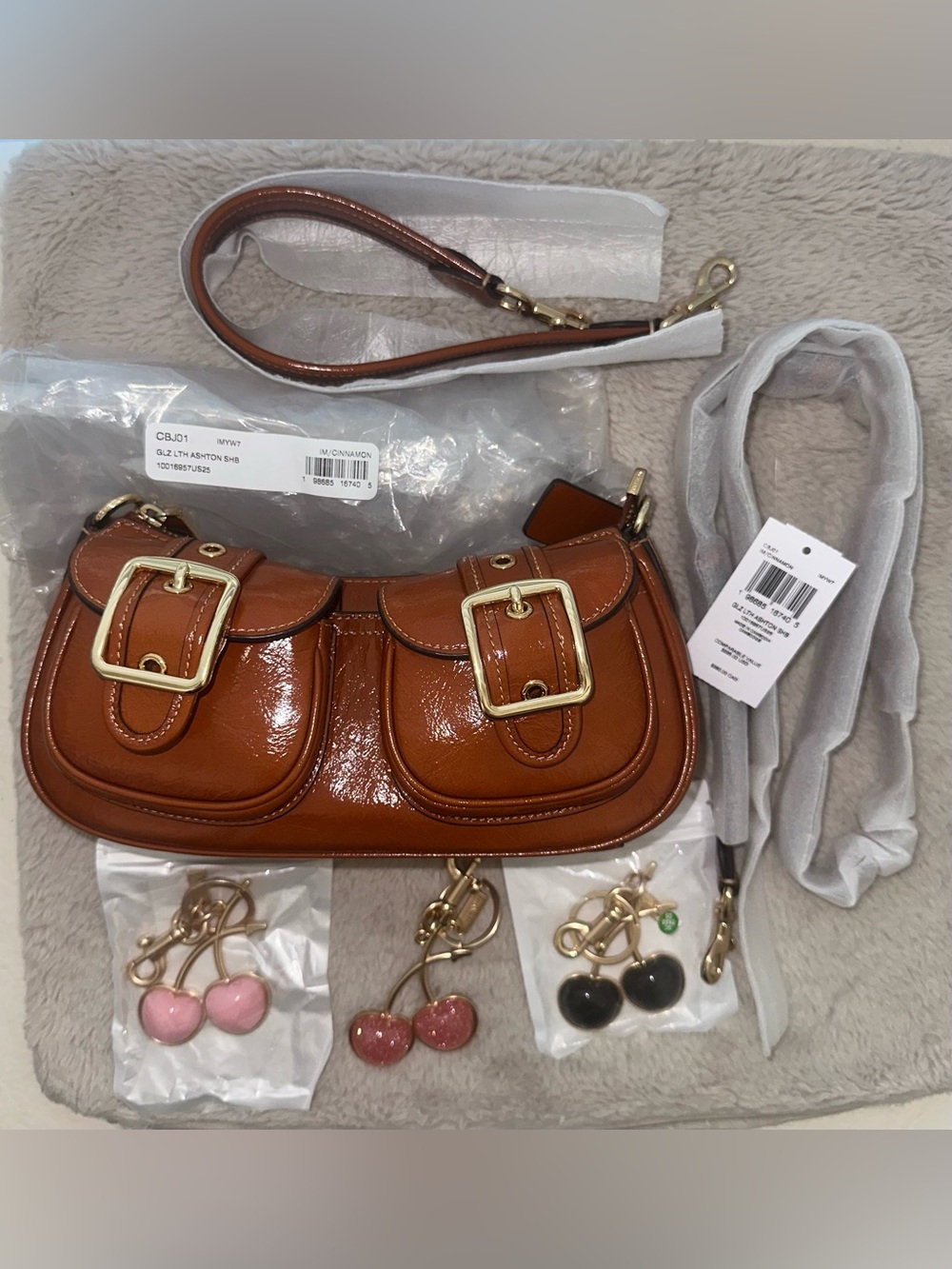 COACH Ashton Shoulder Crossbody Bag glazed leather IM/CINNAMON & 1 Cherry Charm